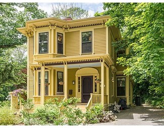 205 Grove St, Auburndale, MA 02466