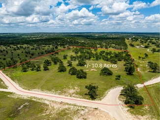 34 N Gretchen Grove Ln, Fredericksburg, TX 78624
