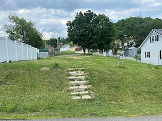 8117 Southern Ave, Stonewood, WV 26301