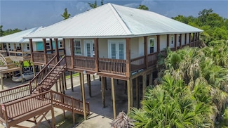 121 Pontchartrain Rd, Laplace, LA 70068