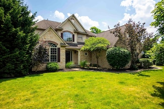2567 Carmel Dr, Lewis Center, OH 43035