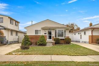 7254 Mayfair St, Taylor, MI 48180