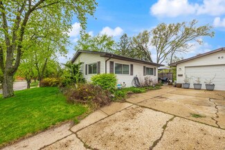 605 Tanglewood Dr, Streamwood, IL 60107