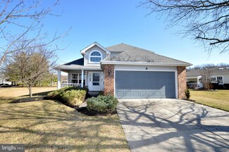 6 Buttonbush Ct, Mount Laurel, NJ 08054