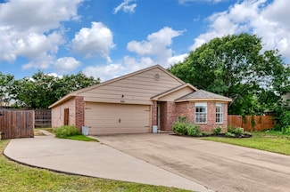 929 Comiskey Ct, Saginaw, TX 76179