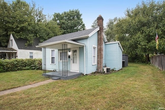 1911 Clyde St, South Bend, IN 46613