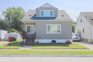 28080 Kaufman St, Roseville, MI 48066