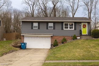 437 Stonewood St, Canal Fulton, OH 44614