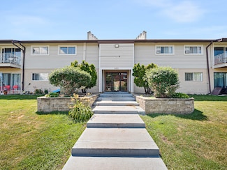 880 E Old Willow Rd Unit 174, Prospect Heights, IL 60070