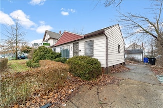 1386 E 185th St, Cleveland, OH 44110