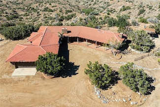 3066 Longview Rd, Pearblossom, CA 93553