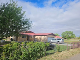 20 Entrada Rd, Belen, NM 87002