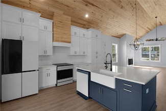 7379 Shellman Bluff Rd NE, Townsend, GA 31331