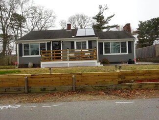 15 Cranberry Rd, Buzzards Bay, MA 02532