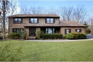 6 Tulsa Ct, Monmouth Junction, NJ 08852