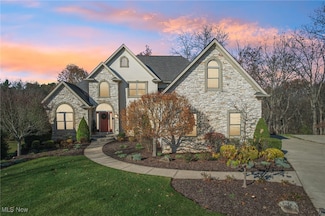 17365 Parkside Dr, North Royalton, OH 44133