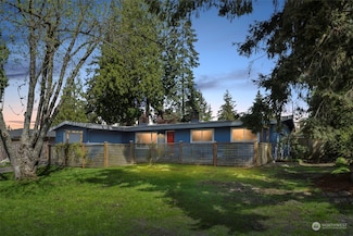 1304 144th Ave SE, Bellevue, WA 98007