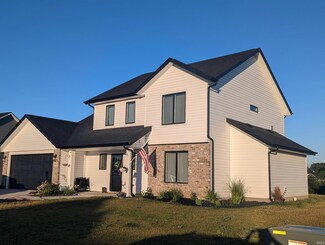 1906 Waynedale Dr, Garrett, IN 46738