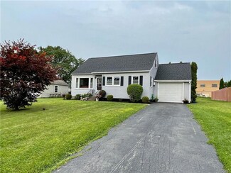 112 Clark Ln, Camillus, NY 13031