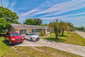 906 Spruce St, Inverness, FL 34452