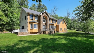 1121 N Washington Ave, Green Brook, NJ 08812