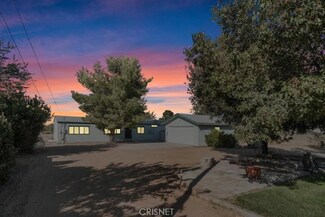 5651 W Avenue M 2, Lancaster, CA 93536
