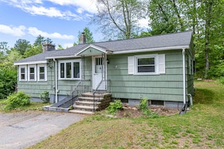 74 Webster Ave, Pelham, NH 03076