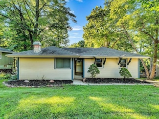 8012 NW Cadwallader Rd, Kansas City, MO 64152