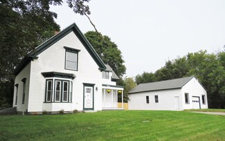 117 New County Rd, Rockland, ME 04841