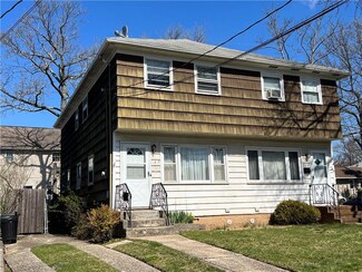 127 Oceanview Place, Staten Island, NY 10308
