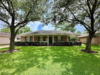 5818 Birchmont Dr, Houston, TX 77092