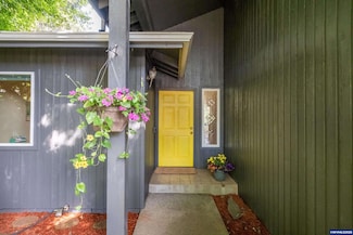 2930 Eric Ct NW, Salem, OR 97304