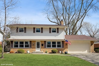 415 N Macarthur Dr, Palatine, IL 60074