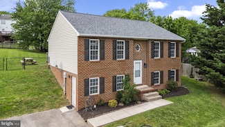 111 Gabriel Ct, Smithsburg, MD 21783