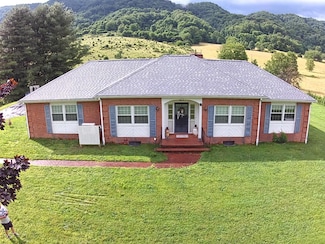2901 Witten Valley Rd, Tazewell, VA 24651