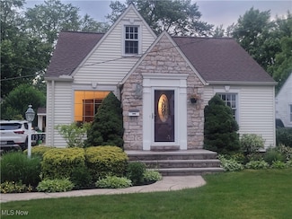1372 Mayfield Ridge Rd, Cleveland, OH 44124