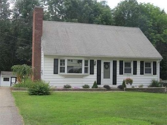 5 Grasshopper Ln, Sturbridge, MA 01566