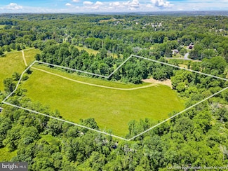 470 E Hillendale Rd, Chadds Ford, PA 19317