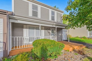 3S184 Birchwood Dr, Warrenville, IL 60555