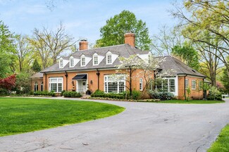 355 Fairway Cir, Columbus, OH 43213