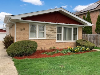 2054 Birch St, Des Plaines, IL 60018