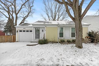 2645 Prairieview Ln, Aurora, IL 60502