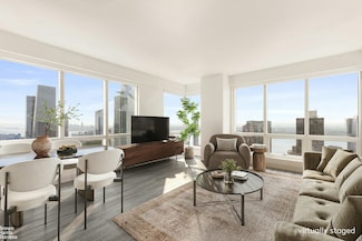350 W 42nd St Unit 60A, New York, NY 10036