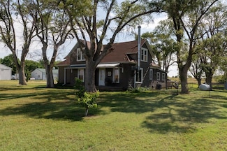 930 N 200th Rd, Minneapolis, KS 67467