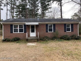 562 Price Rd, Chocowinity, NC 27817