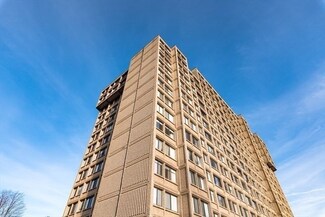 250 Hammond Pond Pkwy Unit 313S, Chestnut Hill, MA 02467