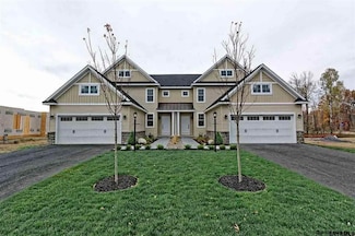 49 Justin St, Newtonville, NY 12211