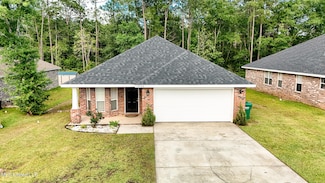 13724 Fox Hill Dr, Gulfport, MS 39503
