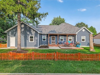 1030 Wheeler St, Lake Geneva, WI 53147