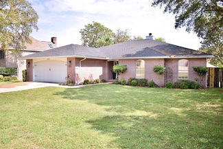2806 Arnold Palmer Ct, Shalimar, FL 32579